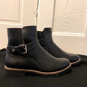 NWOT Nautica Boots